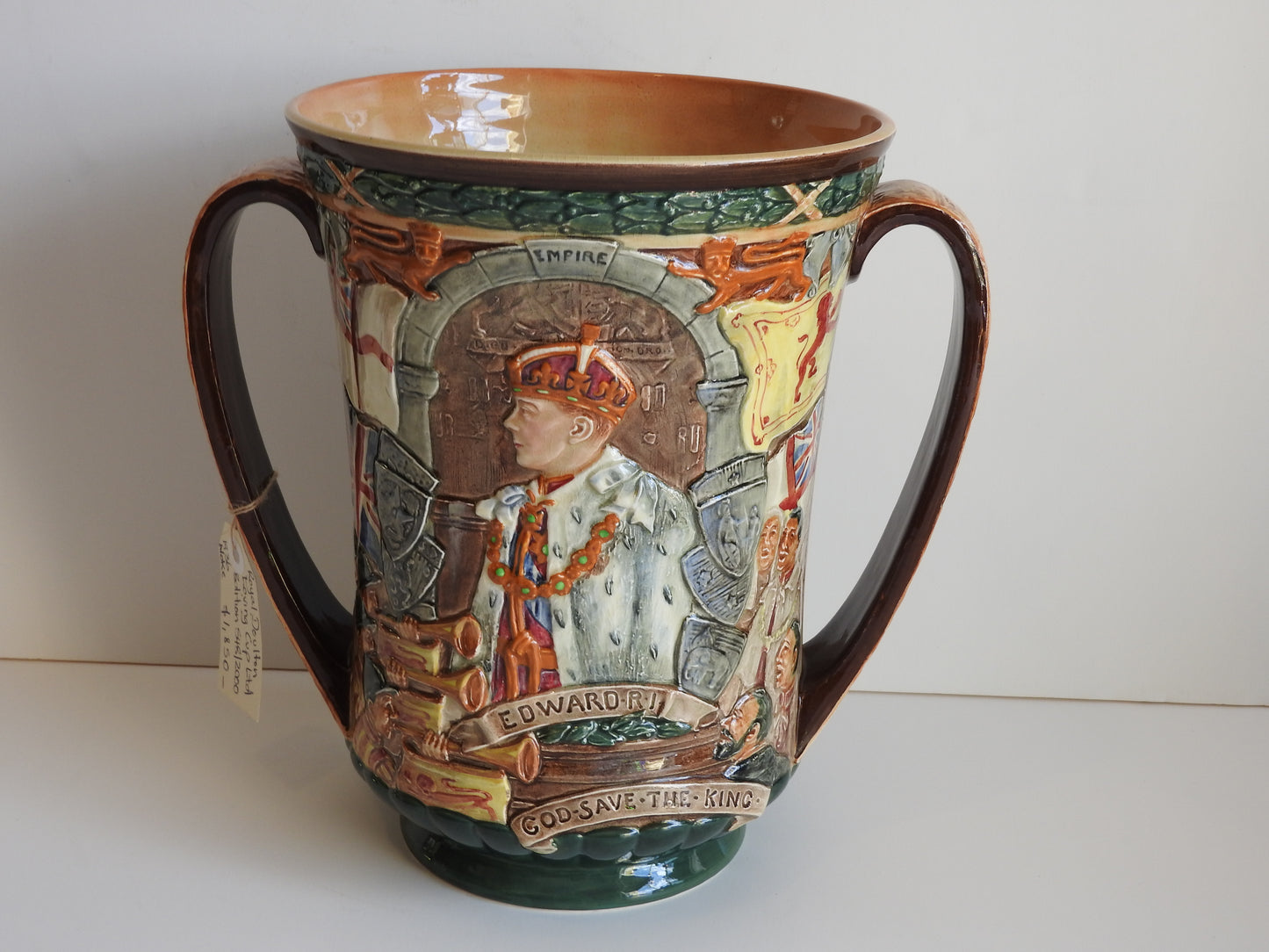 Doulton Loving Cup Ltd Edition 548/2000 1936 Signed note